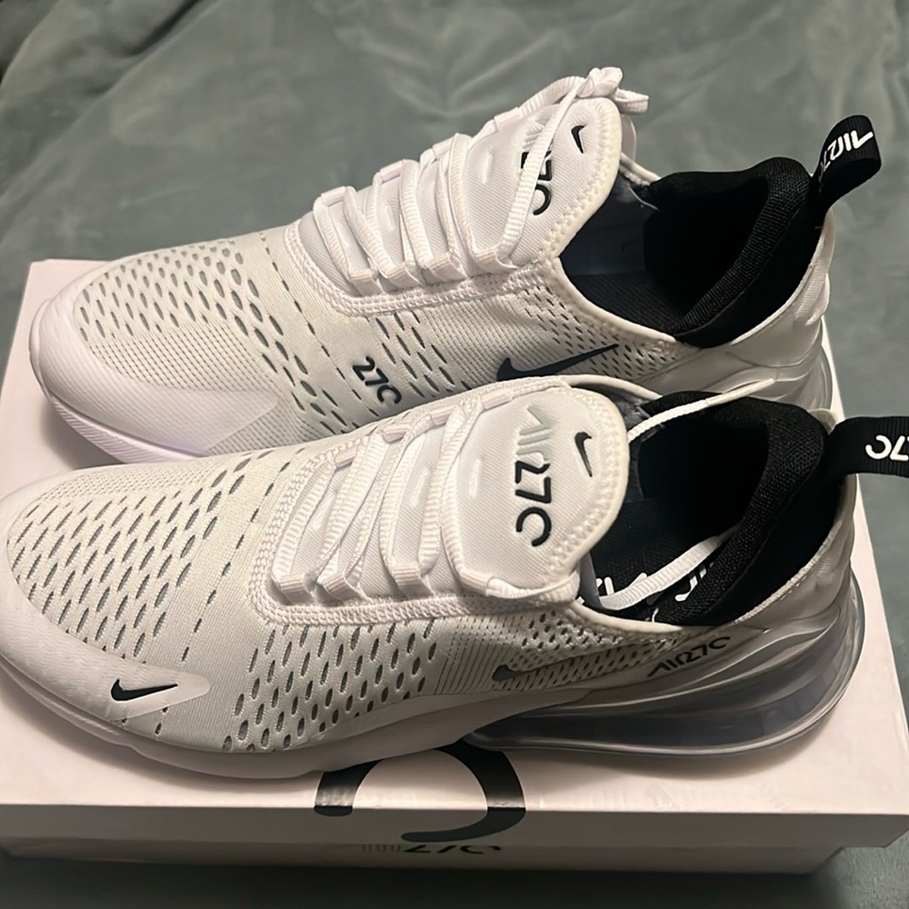 Nike Men’s Air Max 270 Sneaker